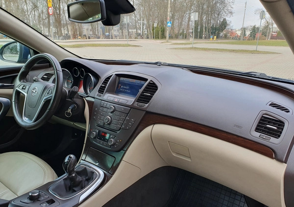 Opel Insignia cena 24900 przebieg: 238000, rok produkcji 2010 z Nidzica małe 781